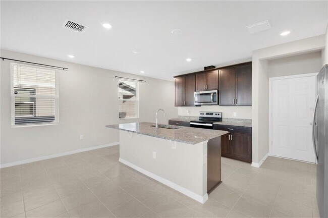 Foto del edificio - 773 Legacy Dr