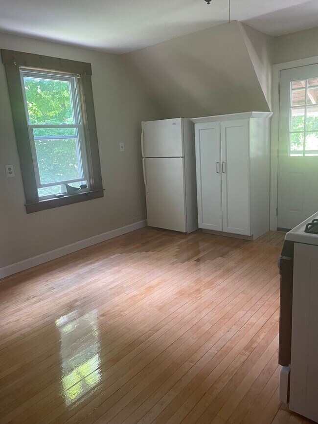 Pisos de madera restaurados - 74 Forest St