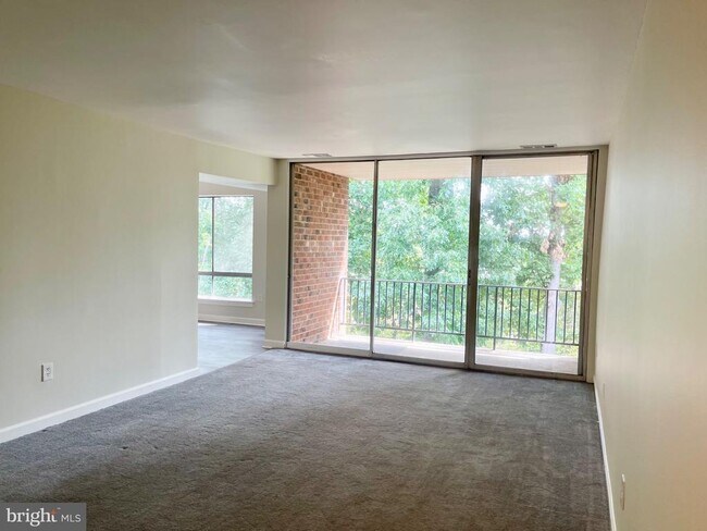 Foto del edificio - 8433 Greenbelt Rd