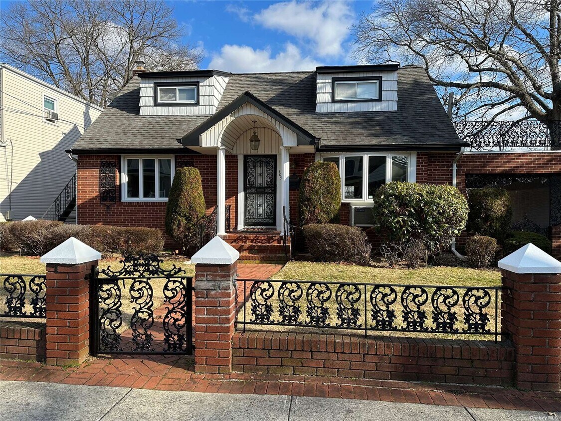 Primary Photo - 105 Lucille Ave