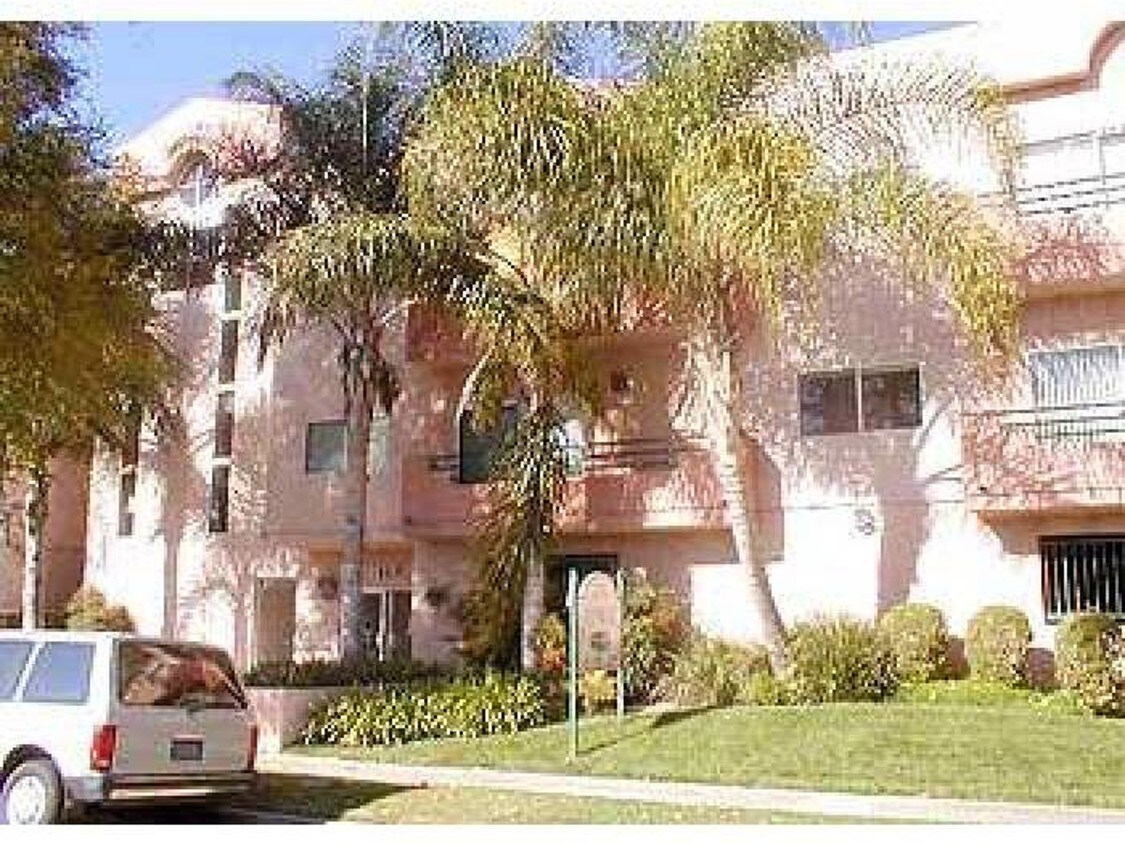 Primary Photo - 11459 Collins St