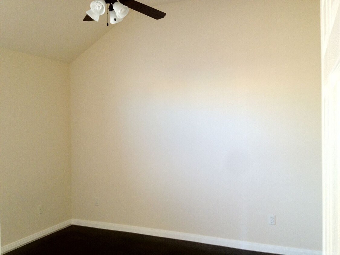 Primary Photo - 3BR / 2BA Duplex in Hewitt, Texas | Midway...