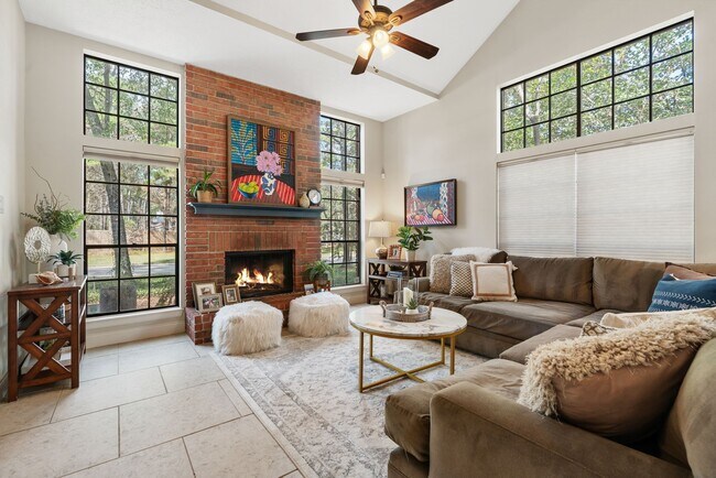 Foto del edificio - 115 E Pathfinders Cir