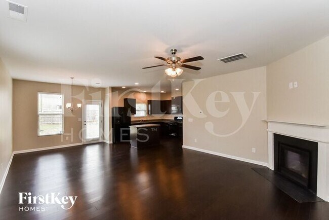 Foto del edificio - 584 Dasheill Ln
