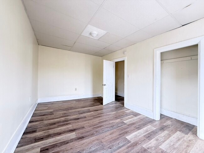 Foto del edificio - 150 E Market St