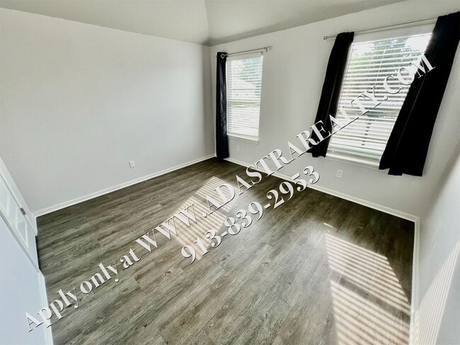 Foto del edificio - Like New Ranch in Spring Hill-Available in...