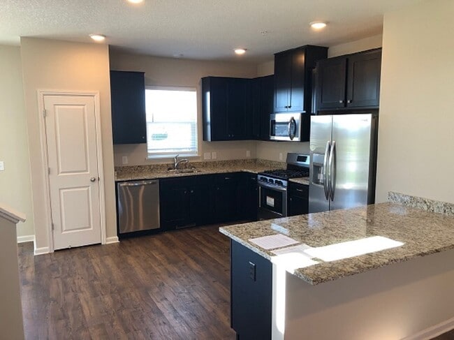 Building Photo - 8773 Granite Ln
