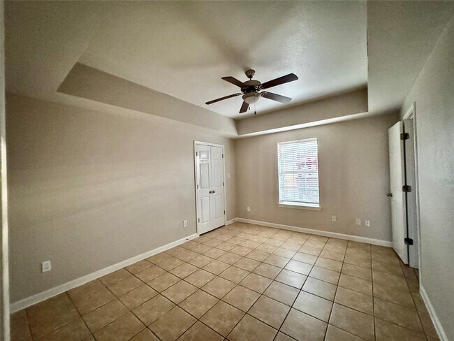 Building Photo - 46410 I-10