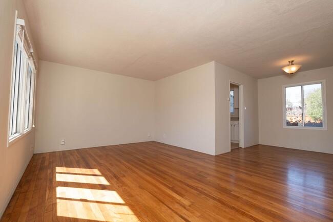 Foto del edificio - House in Great Sunnyvale Location w/Large ...