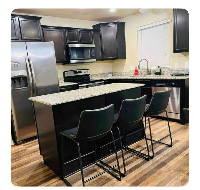 Building Photo - 9779 Lima Cir