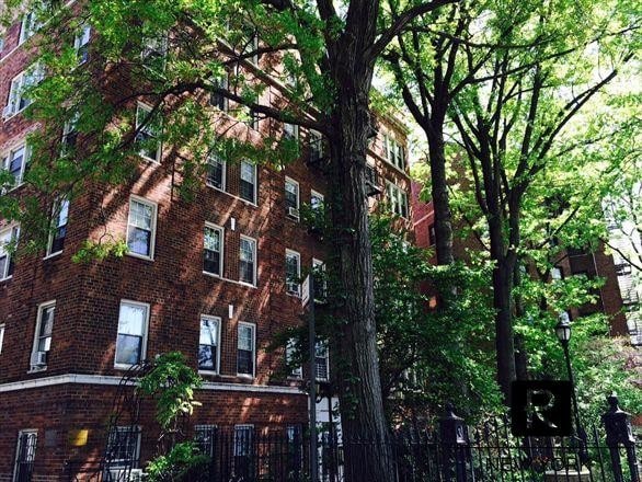 Building Photo - 25 Minetta Lane