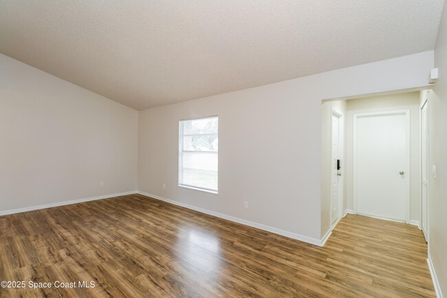 Foto del edificio - 822 7 Gables Cir SE