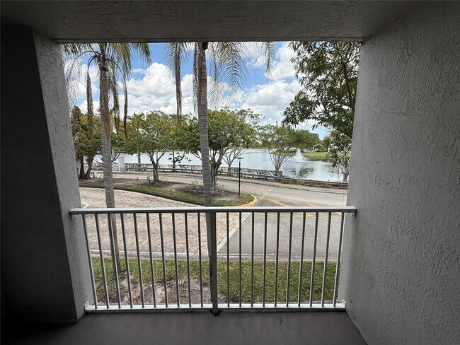 Foto del edificio - 11165 SW 6th St