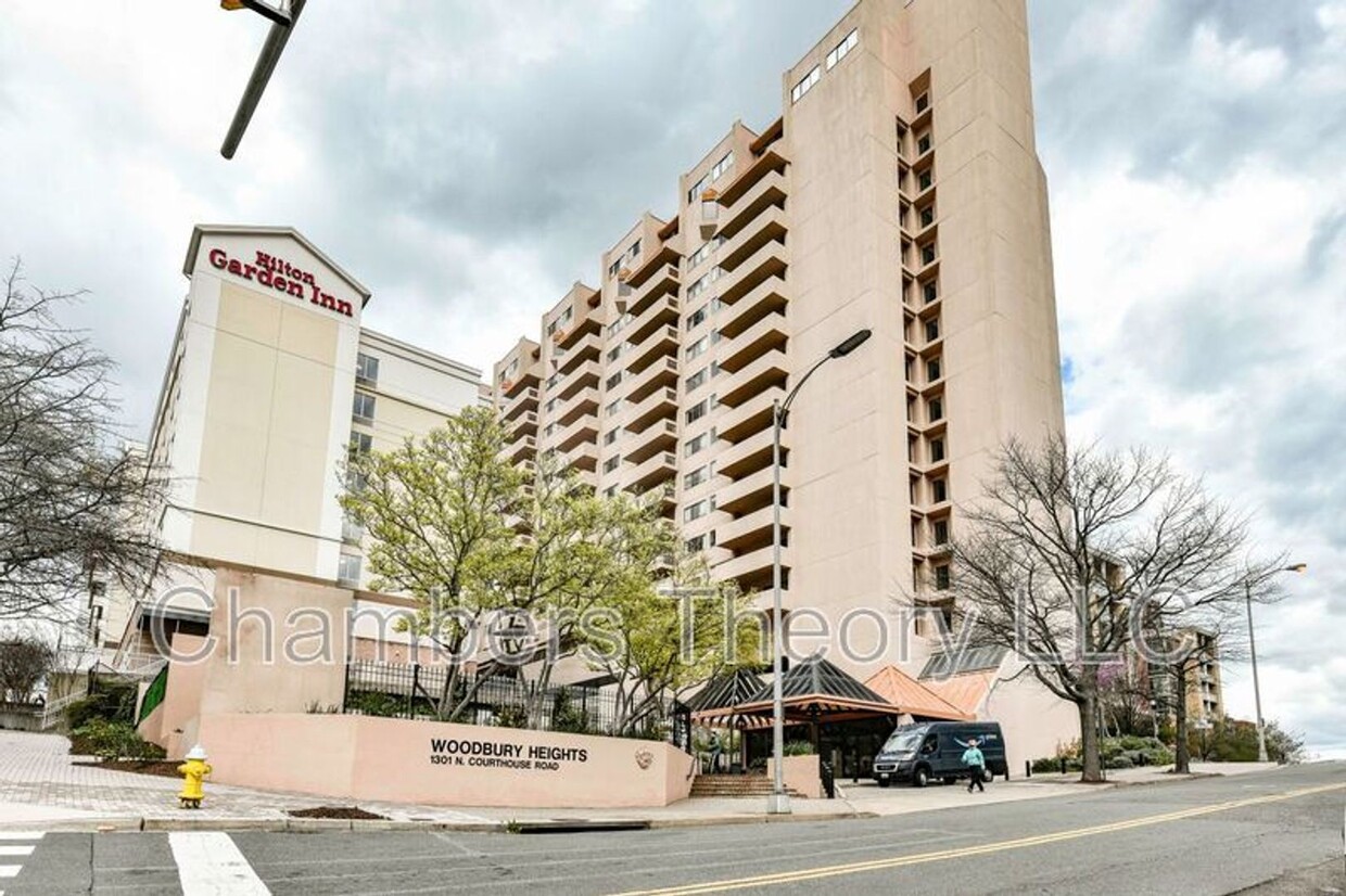 Primary Photo - Urban Living at Its Finest: Spacious 2BR, ...
