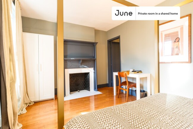 Building Photo - Private bedroom in 4 bed/1 bath Home