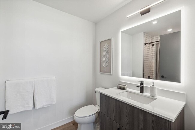 Building Photo - 1122 Frankford Ave