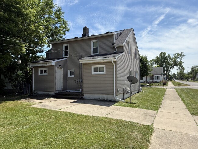 Foto del edificio - 11359 Maxwell Ave