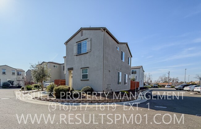 Foto del edificio - Stunning 4 Bedroom Home in Winding Meadow Village