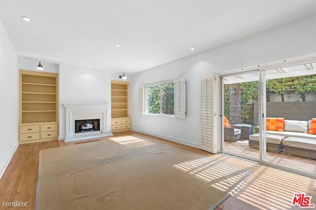 Building Photo - 4 br, 3 bath House - 6074 W 75th Pl