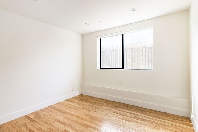 Foto del edificio - 3 Bed / 3 Bath at the Mohawk Residences is Now Available!