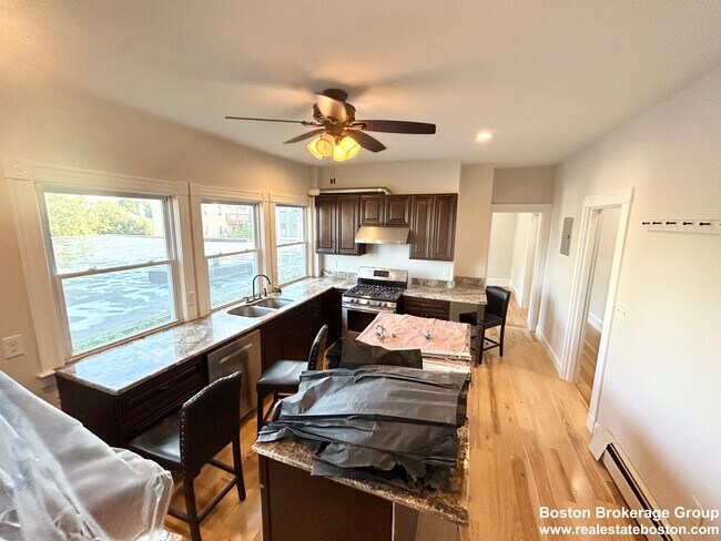 Building Photo - 3 Mount Vernon St