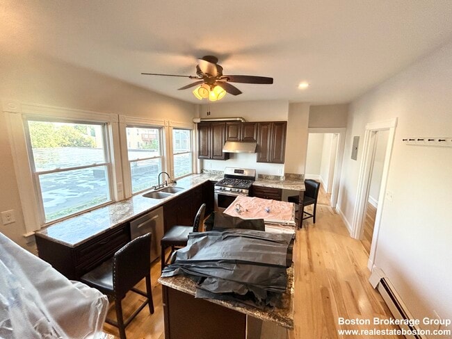 Building Photo - 3 Mount Vernon St