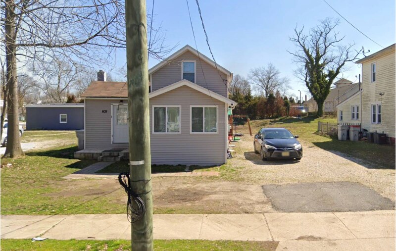 Primary Photo - 609 S 2nd St