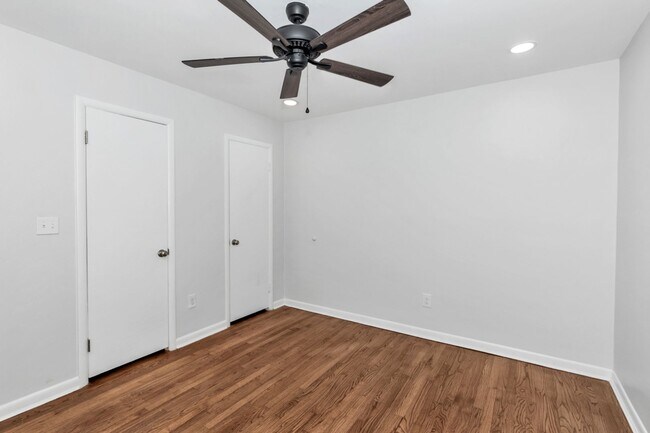 Foto del edificio - 402 Walker Ave NE