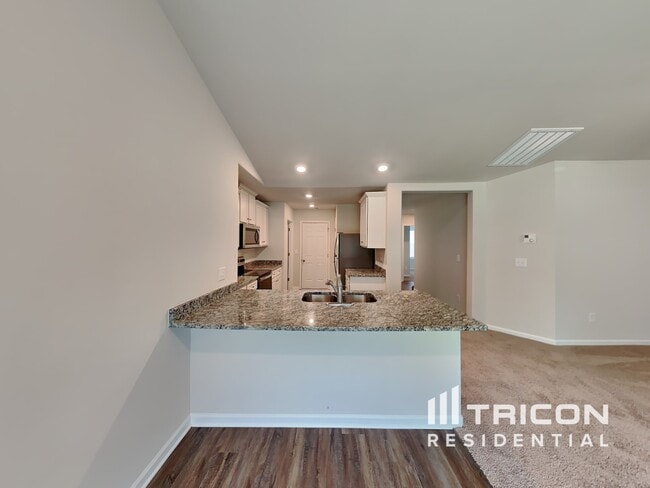 Building Photo - 312 Sundew Rd
