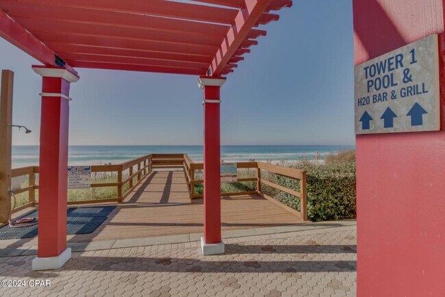 Foto del edificio - 10901 Front Beach Rd