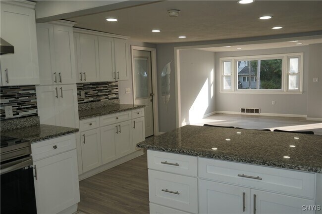 Building Photo - 107 Drexler Ave S