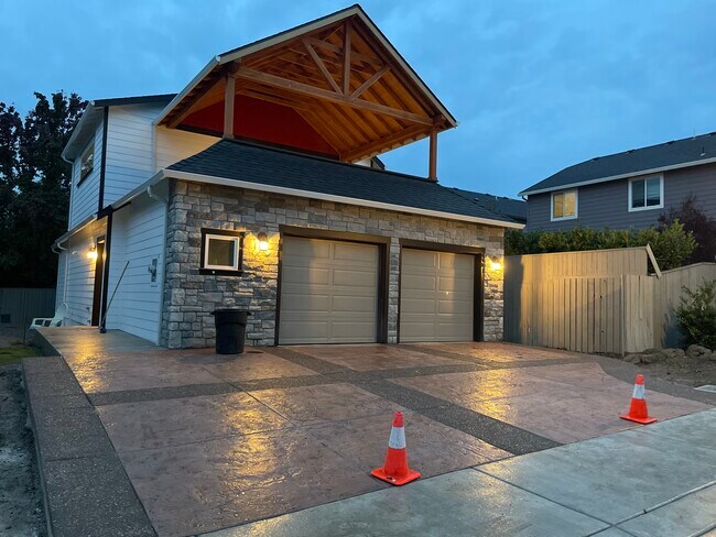 Foto del edificio - 1184 Rutherford Dr