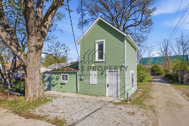 Foto del edificio - 180 Hayden Ave