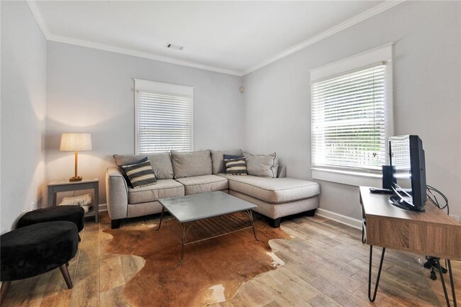 Building Photo - 310 Glenwood Ave SE