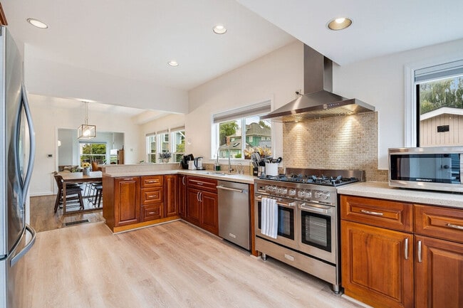 Foto del edificio - 2403 7th Ave W