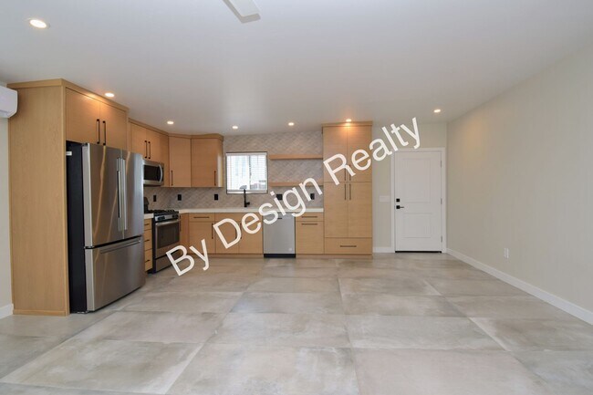 Building Photo - 3 Bed 3 Bath - Built in 2024 - 1/2 Mile to...