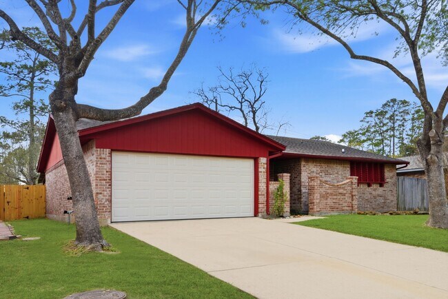 Building Photo - 14427 Cypress View Dr