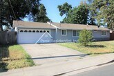 Primary Photo - Charming Galt 3bd/2ba House with 2 Car Garage