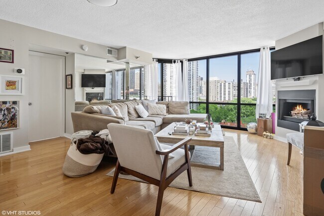 Foto del edificio - 1309 N Wells St