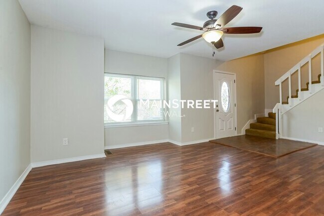 Building Photo - 5 Bedroom Pet-Friendly Home in OLATHE, KS ...