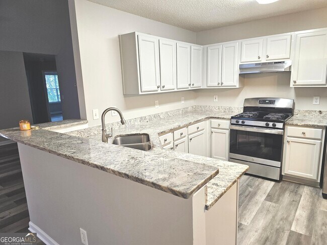 Building Photo - 1006 Crest Ridge Pl SW