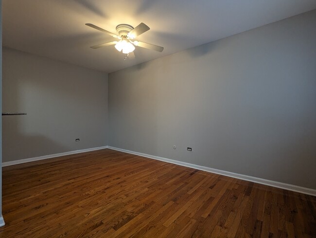 Foto del edificio - 524 W Oakdale Ave