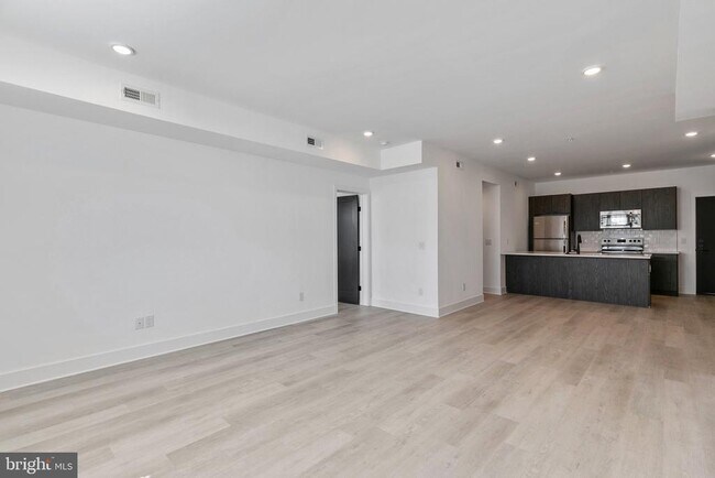 Foto del edificio - 3045-51 Richmond St