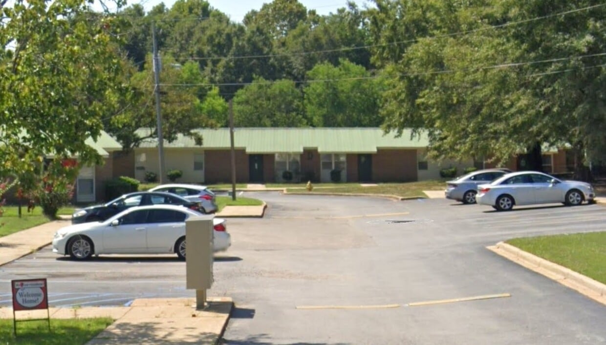 Building Photo - 386 Thornfield Dr