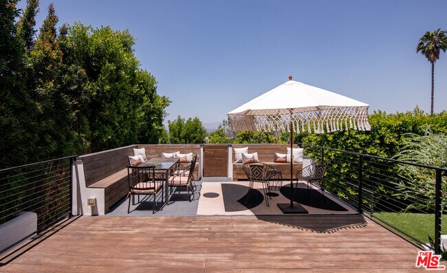 Foto del edificio - 3606 Berry Dr
