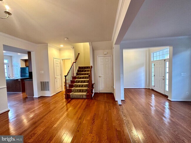 Foto del edificio - 42467 Regal Wood Dr