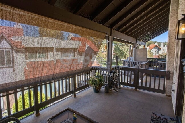 Building Photo - 18006 River Cir