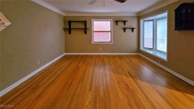 Foto del edificio - 70 Sunnycliff Dr