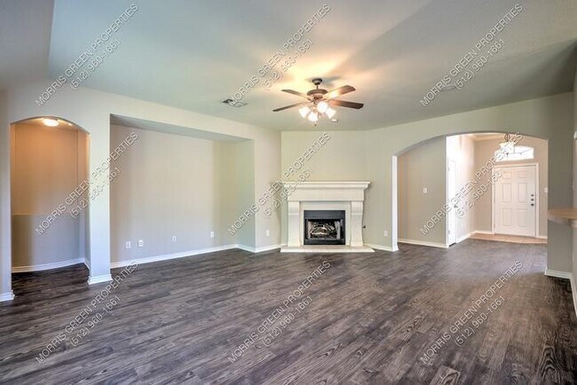 Foto del edificio - 138 Justin Leonard Dr