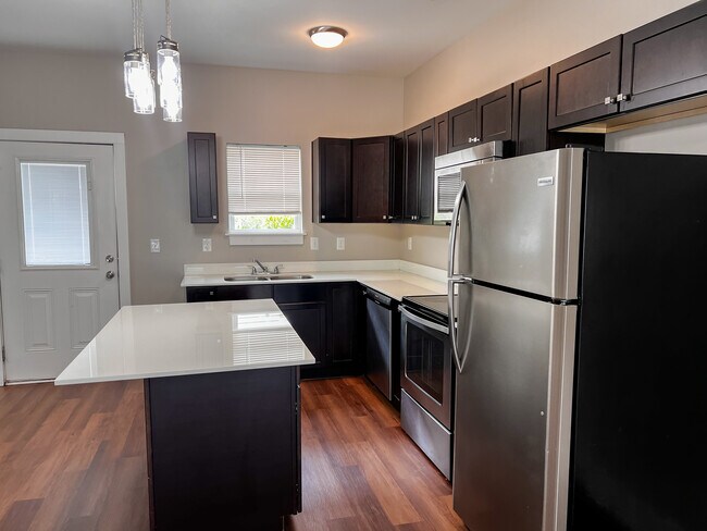 Building Photo - 608 Heavenly Pl